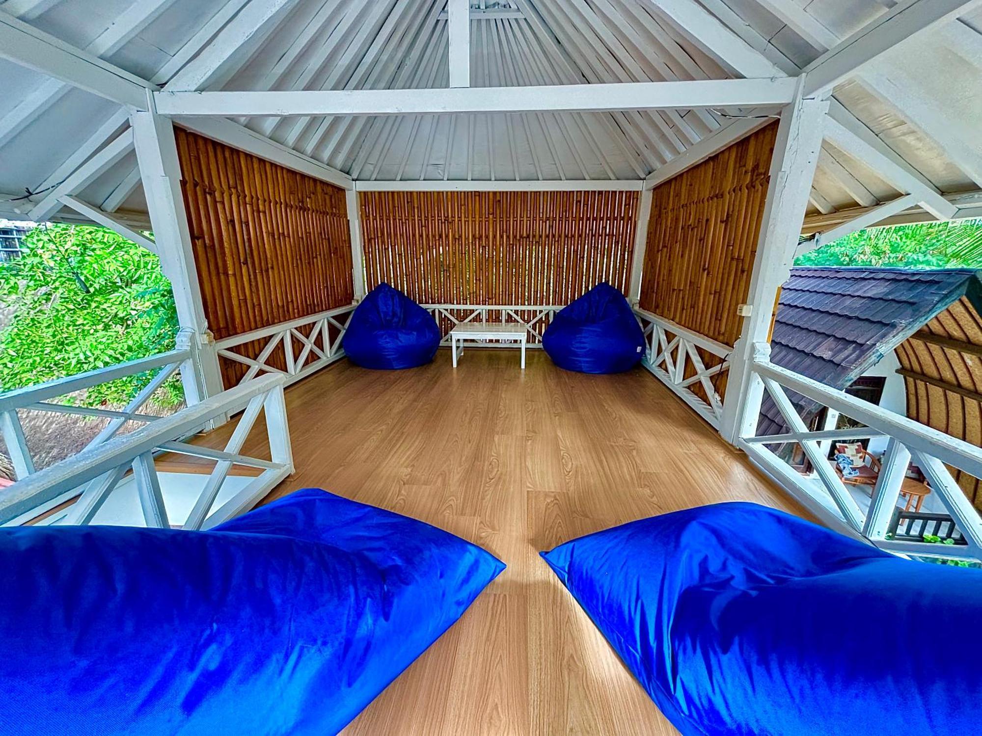 Alibaba Bungalows Гили-Эйр Экстерьер фото